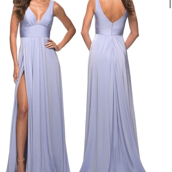 LA FEMME Simply Timeless Empire Waist Gown 30541 in Periwinkle Size 12 - Picture 1 of 10